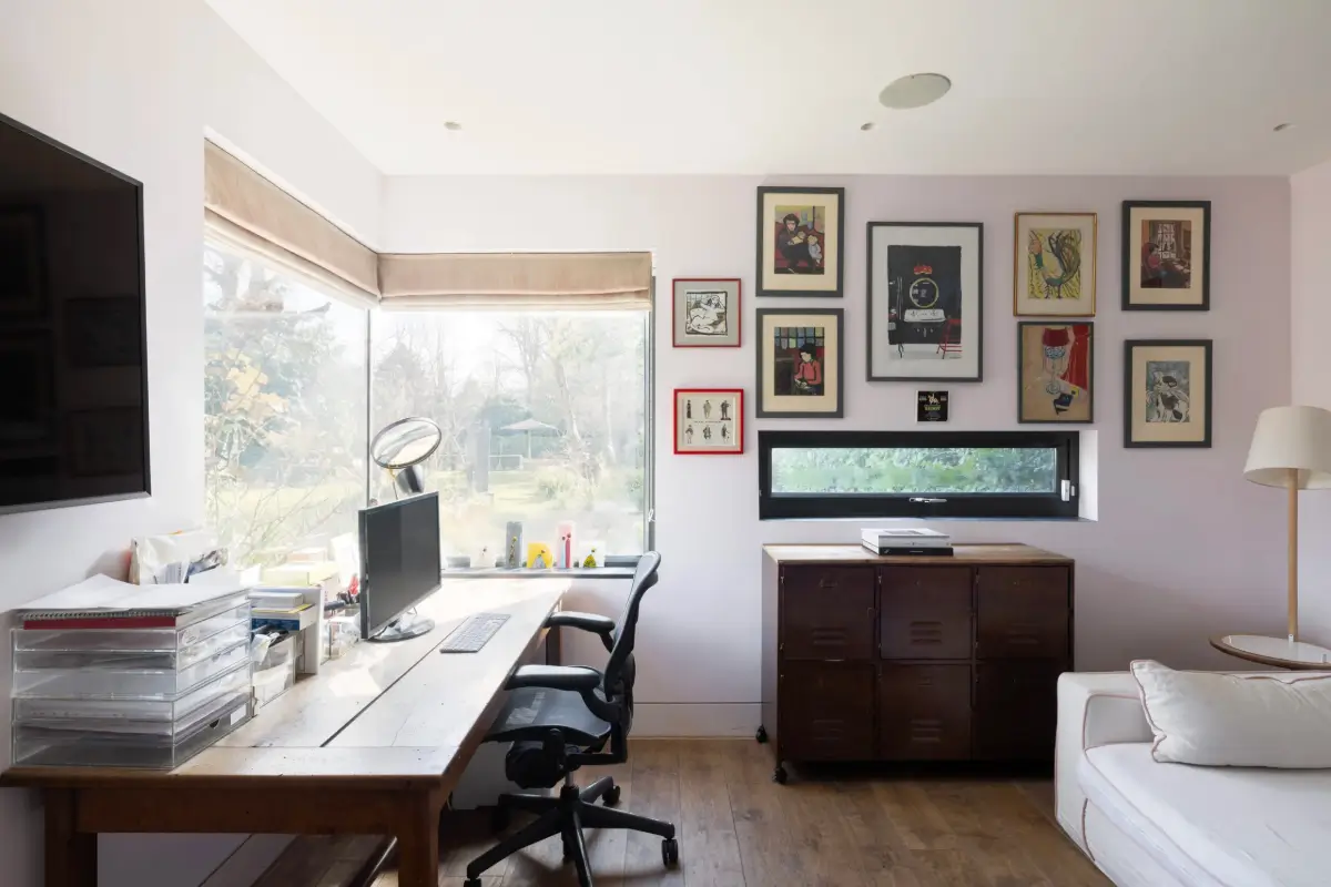 Contemporary Interiors and Bold Colors in a London Villa 14 24 Contemporary Interiors and Bold Colors in a London Villa
