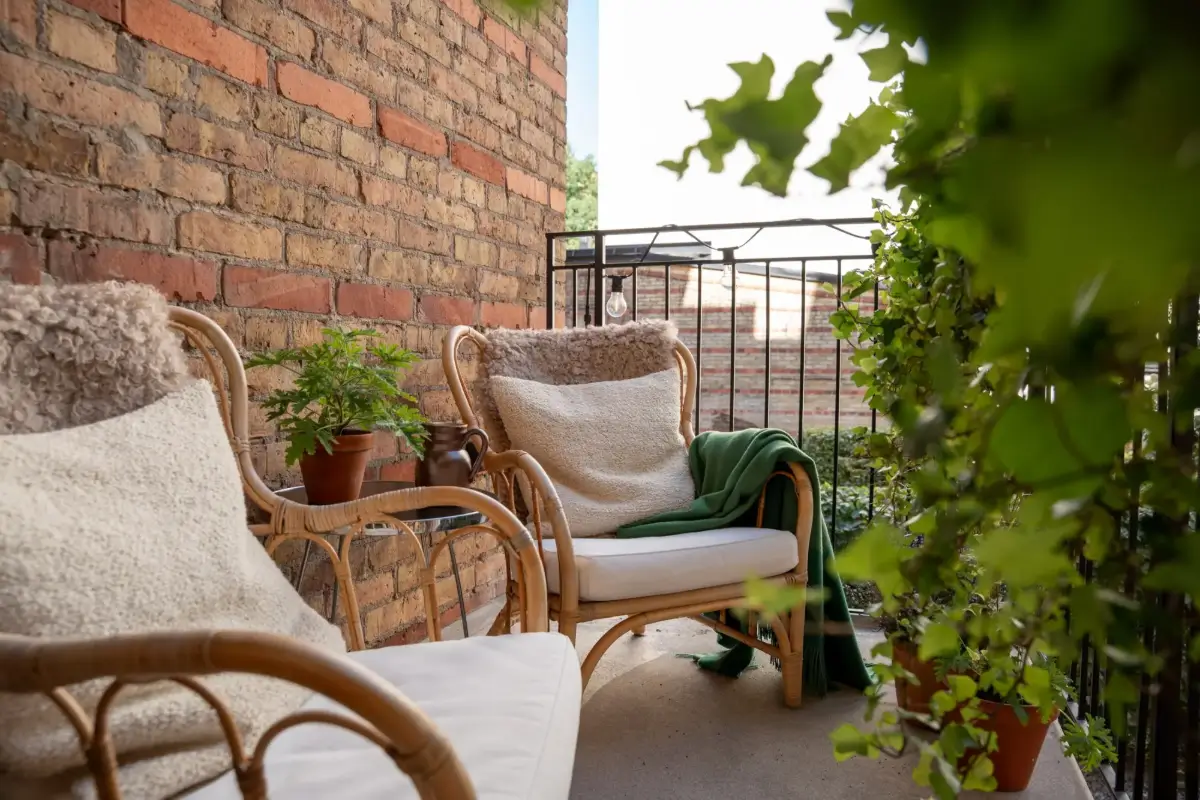 Arched Windows and Design Classics in a 19th Century Apartment 8 balcony seating