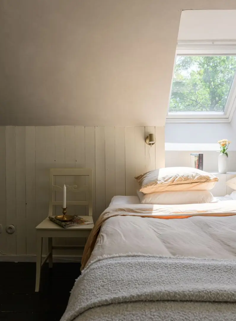 Historic Character and a deVOL Kitchen in a Swedish Country House 31 bedroom paneling