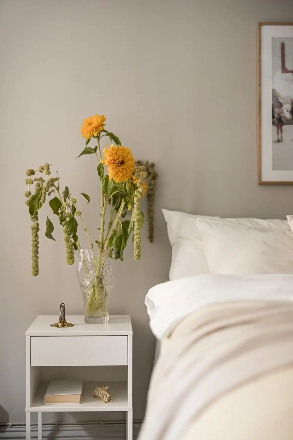 Classic Period Elements in a Comfortable Two-Bedroom Apartment 21 bedside table