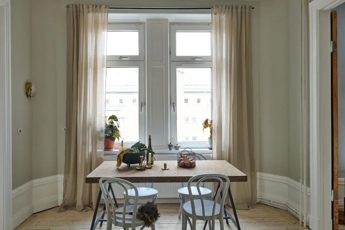 A Classic Stockholm Family Apartment with a Separate Studio 14 cork dining table