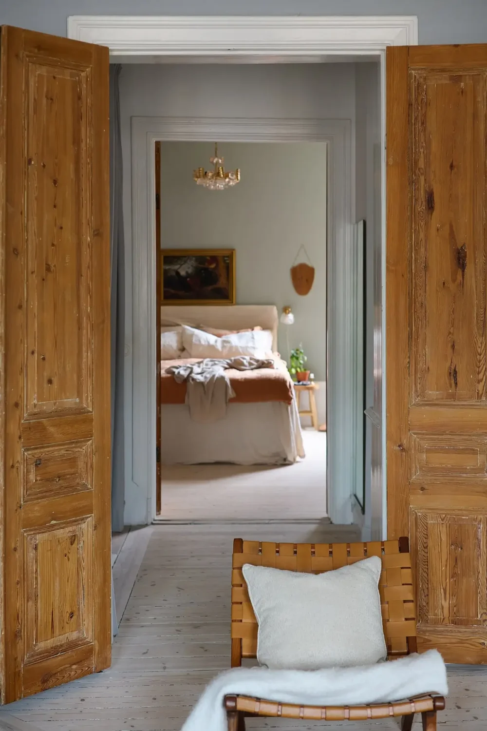 A Classic Stockholm Family Apartment with a Separate Studio 16 double wooden doors