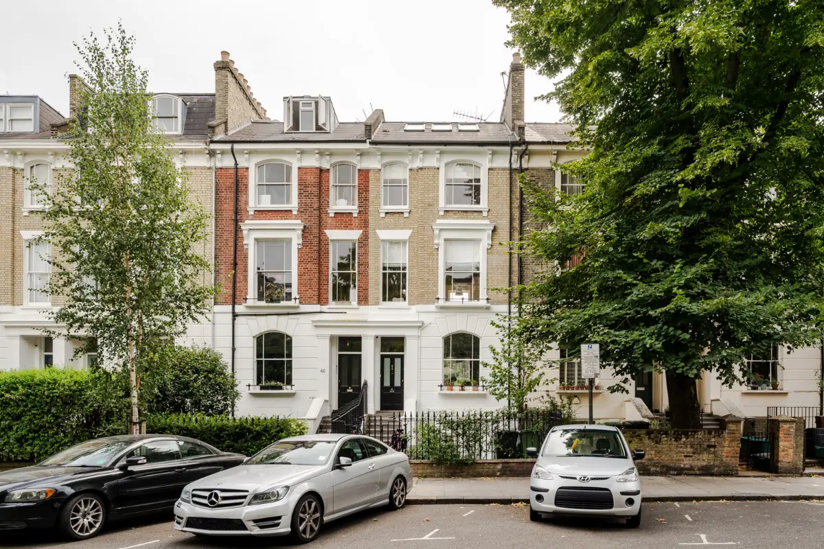 A Bright Late Victorian Townhouse in London 27 exterior london A Bright Late Victorian Townhouse in London