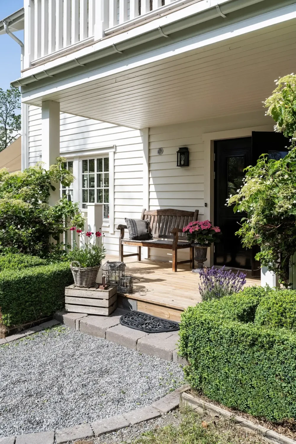 Scandinavian Design Meets The Hamptons in a Swedish Country House 2 front door bench
