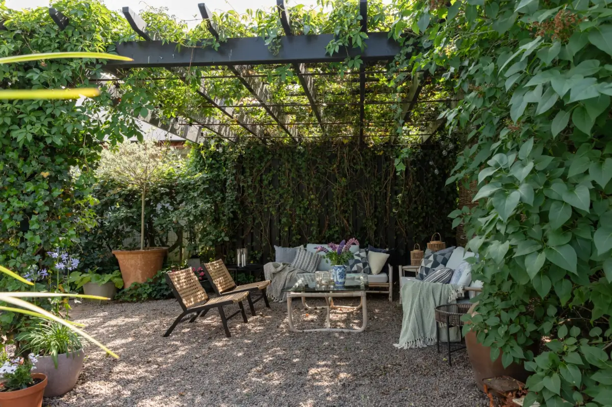 Best of 2025: Balconies and Gardens 31 garden seating pergola