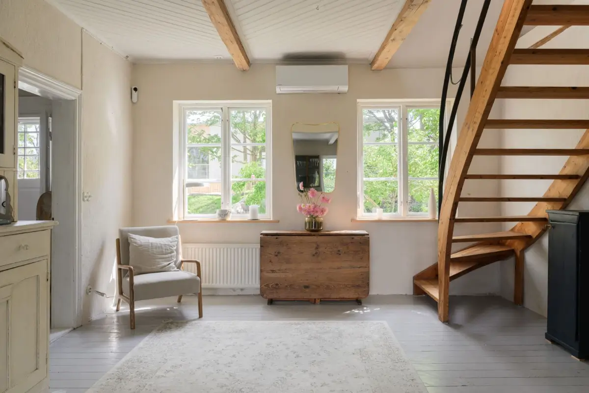 Historic Character and a deVOL Kitchen in a Swedish Country House 20 hall
