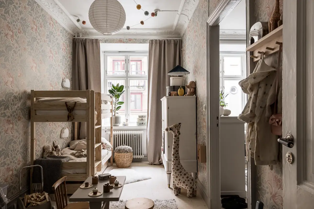 Classic Period Elements in a Comfortable Two-Bedroom Apartment 12 kids bedroom floral wallpaper bunk beds