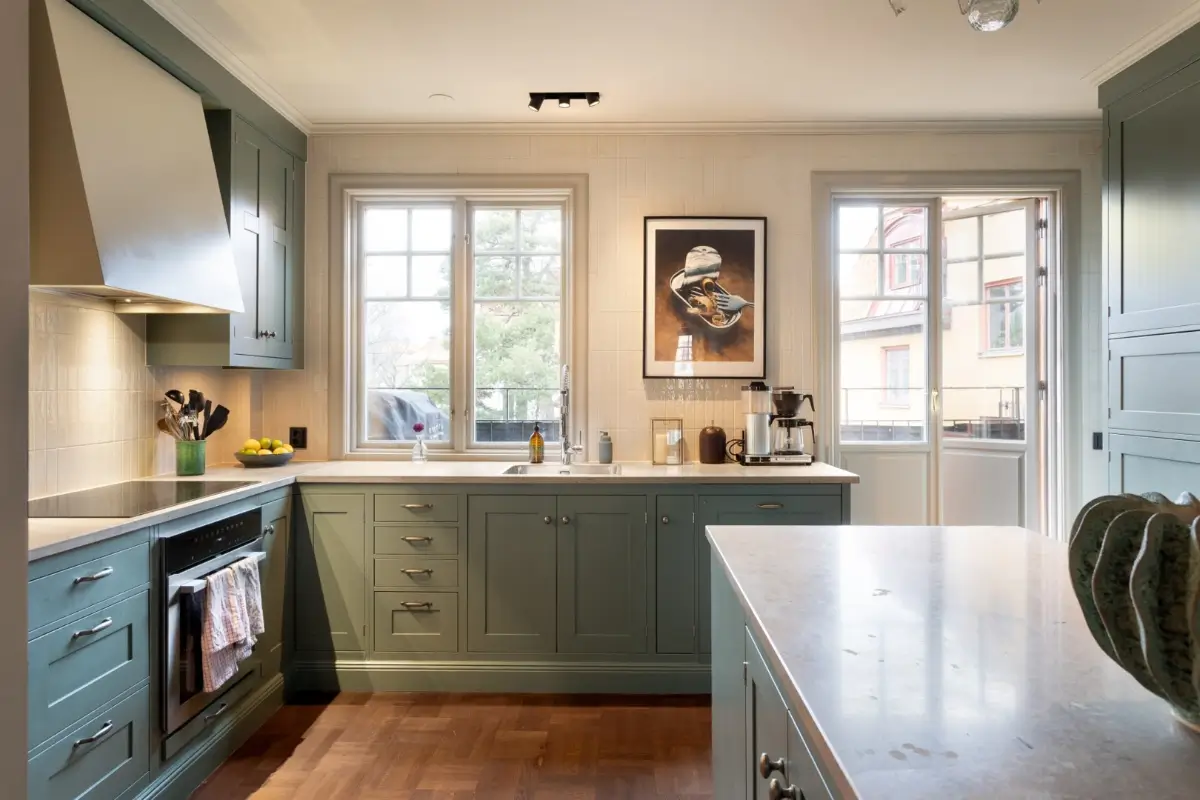 A Harmonious Color Palette in a Luxurious Stockholm Duplex Apartment 9 kitchen