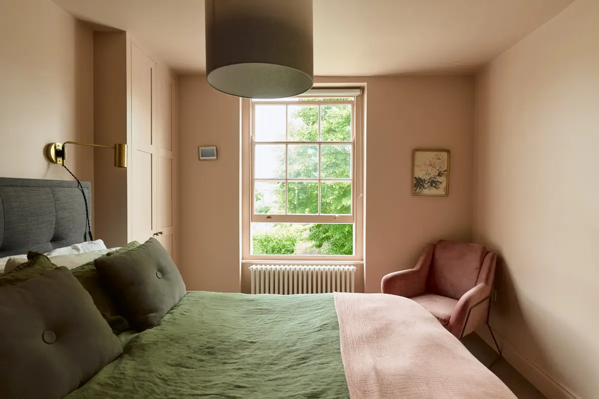 A Classic Victorian Duplex with a Lush, Private Garden in London 18 pink bedroom