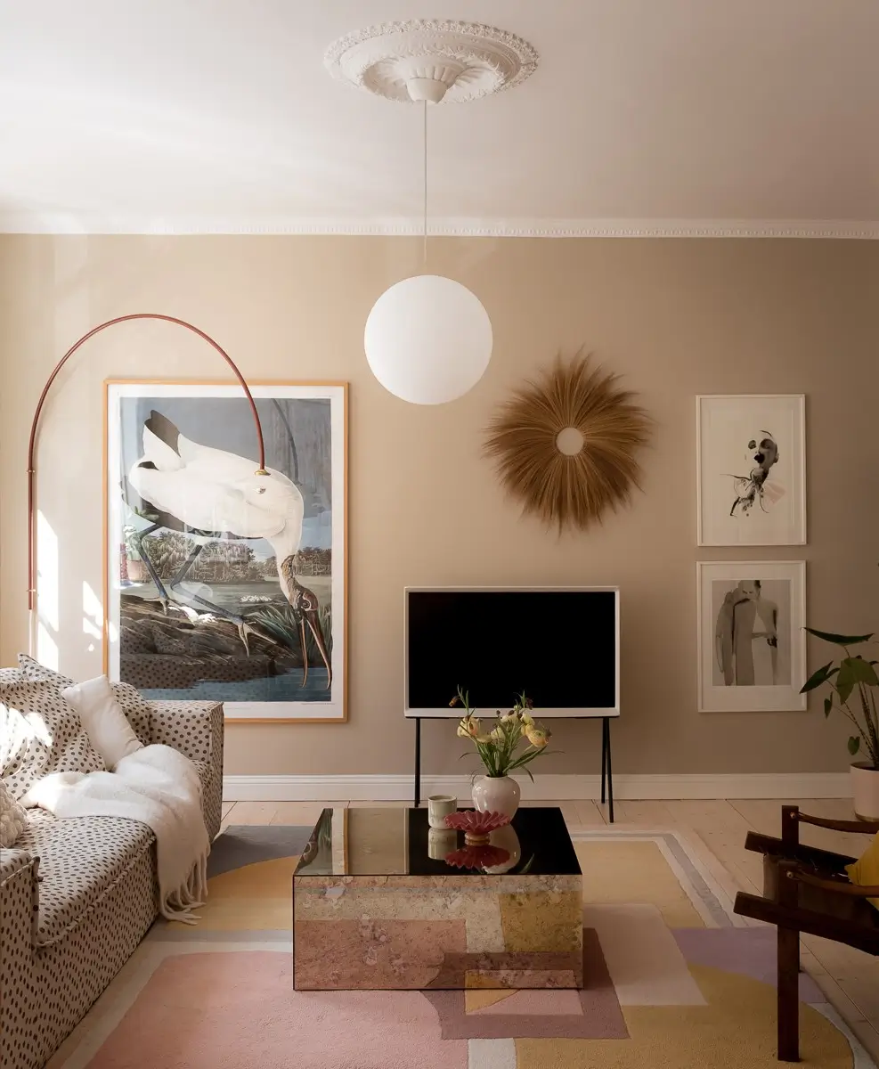 Neutral Shades and Period Elements in a Scandi Apartment 5 sand-colored walls living room pastel rug