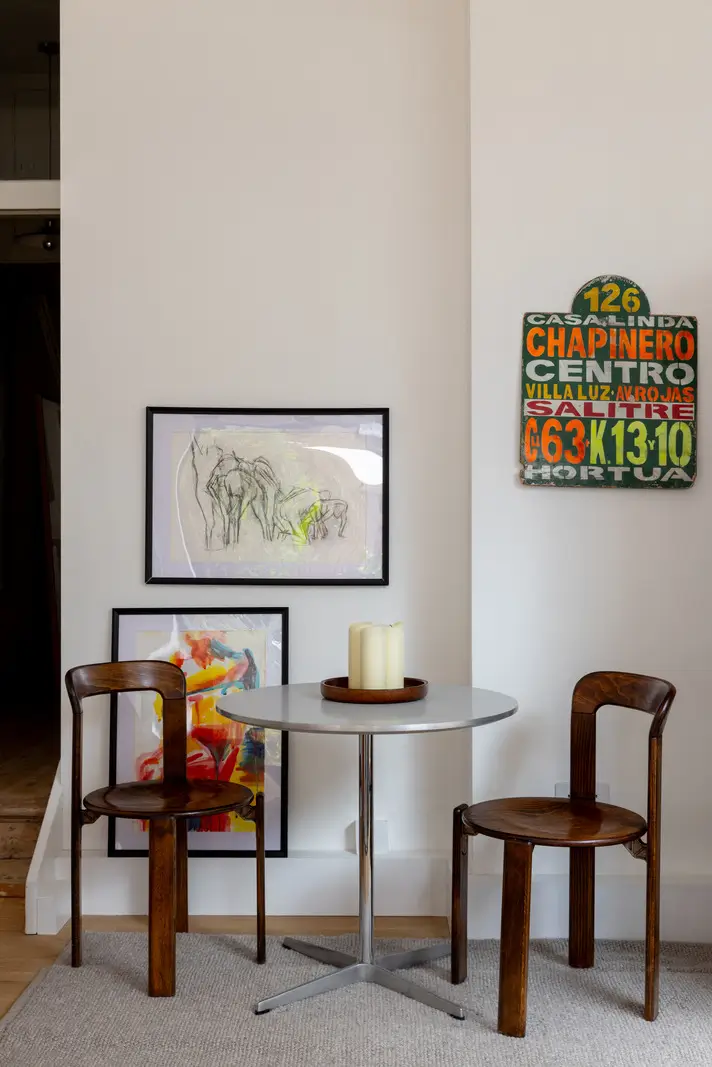 A Modern Extension and Period Details in a Ground Floor London Home 7 c