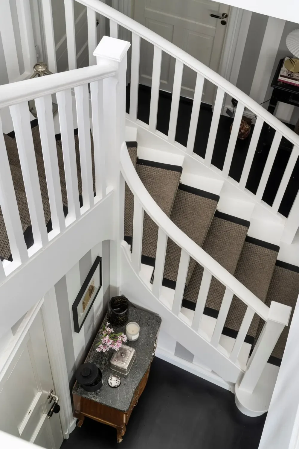 Scandinavian Design Meets The Hamptons in a Swedish Country House 35 staircase