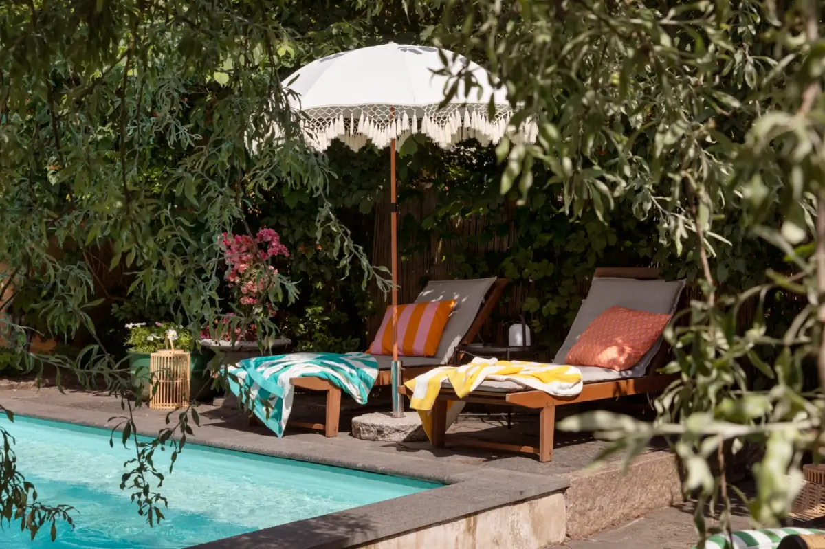 A Renovated 1920s Villa with a Spectacular Garden 35 sun beds