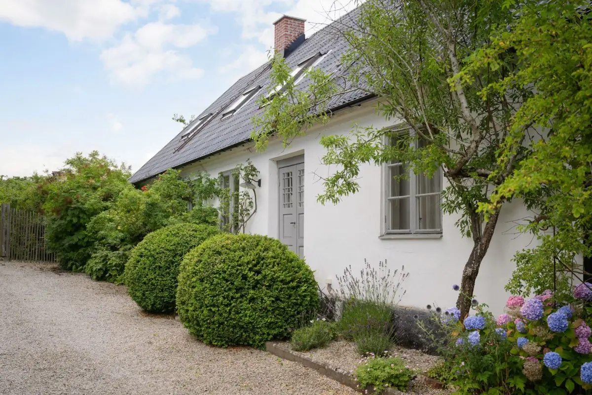 Historic Character and a deVOL Kitchen in a Swedish Country House 45 swedish house exterior