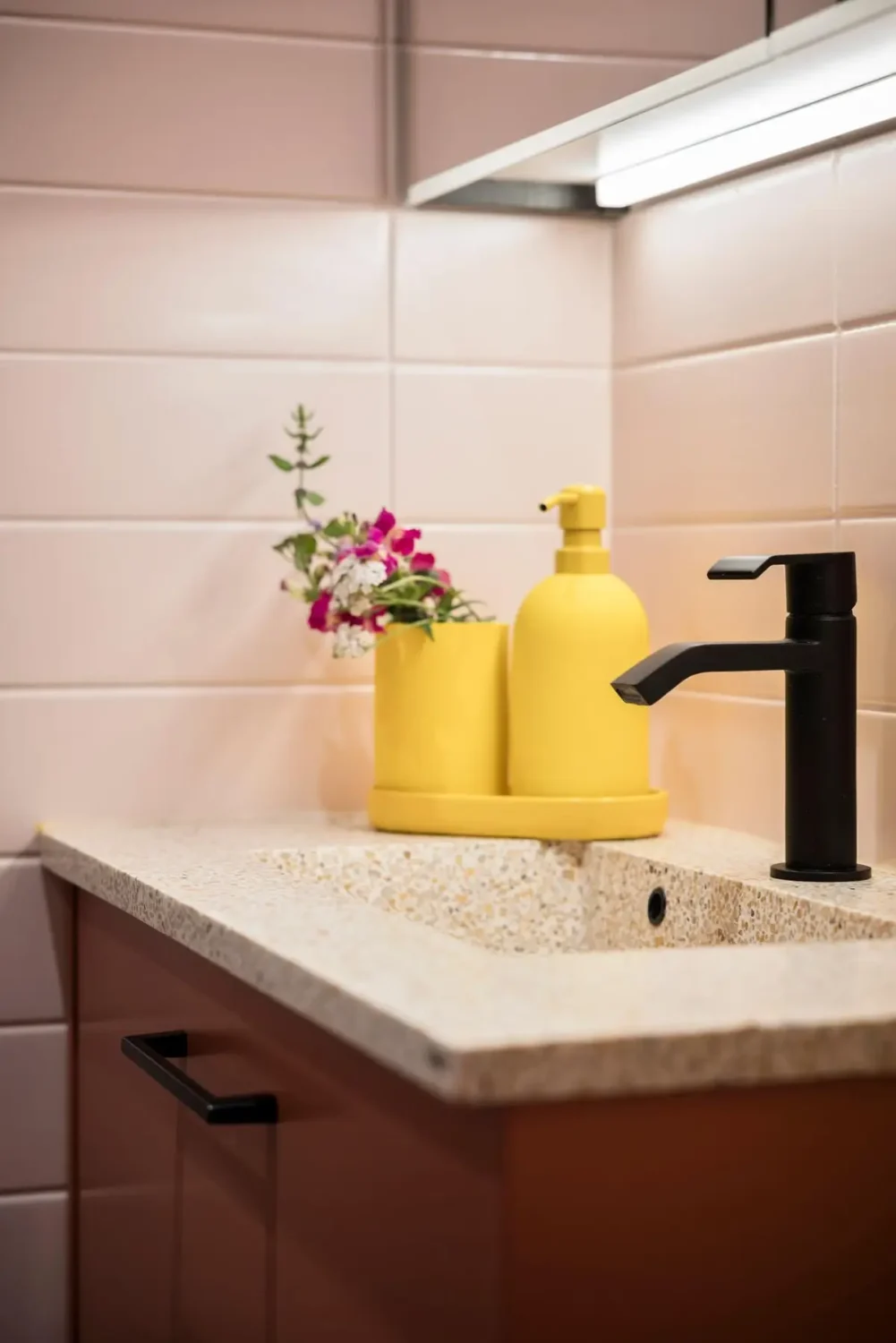 A Colorful 1920s Family Apartment in Sweden 34 terrazzo sink