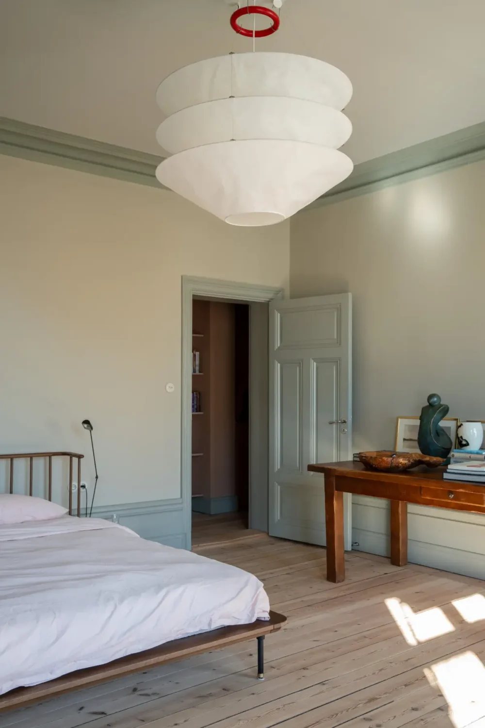 Historic Elegance and a French-Style Kitchen and Bathroom in a Stockholm Apartment 29 bedroom gray-green joinery wooden floorboards nordroom