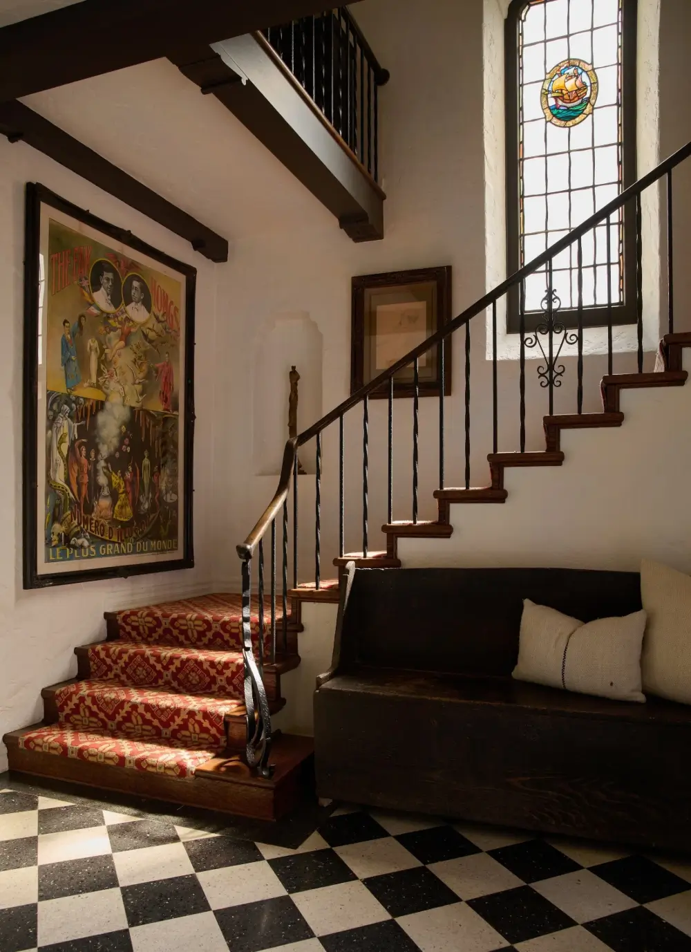 Aaron Paul Lists Spanish-Style Los Feliz Home with a Celebrity History 15 breaking-bad-actor-aaron-paul-spanish-style-los-feliz-home-for-sale