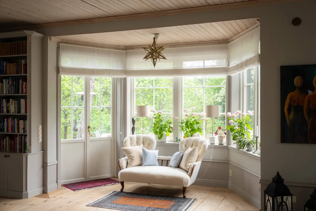 A Beautiful Swedish Villa with a Charming Tower Room 3 green-villa-tower-room-stockholm-Bengt-Wiberg-nordroom19