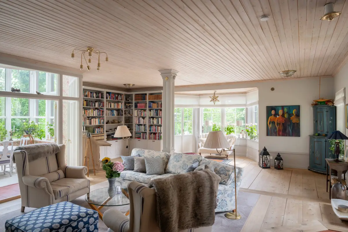 A Beautiful Swedish Villa with a Charming Tower Room 2 green-villa-tower-room-stockholm-Bengt-Wiberg-nordroom20
