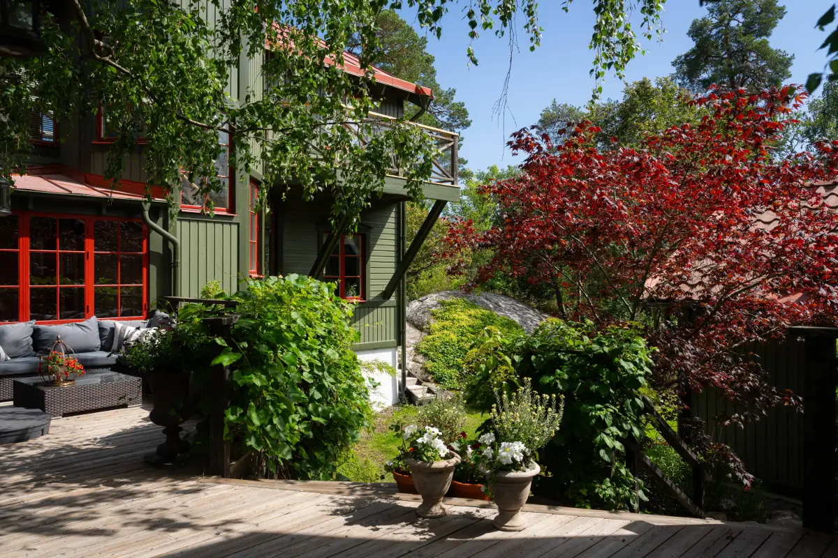 A Beautiful Swedish Villa with a Charming Tower Room 19 green-villa-tower-room-stockholm-Bengt-Wiberg-nordroom22