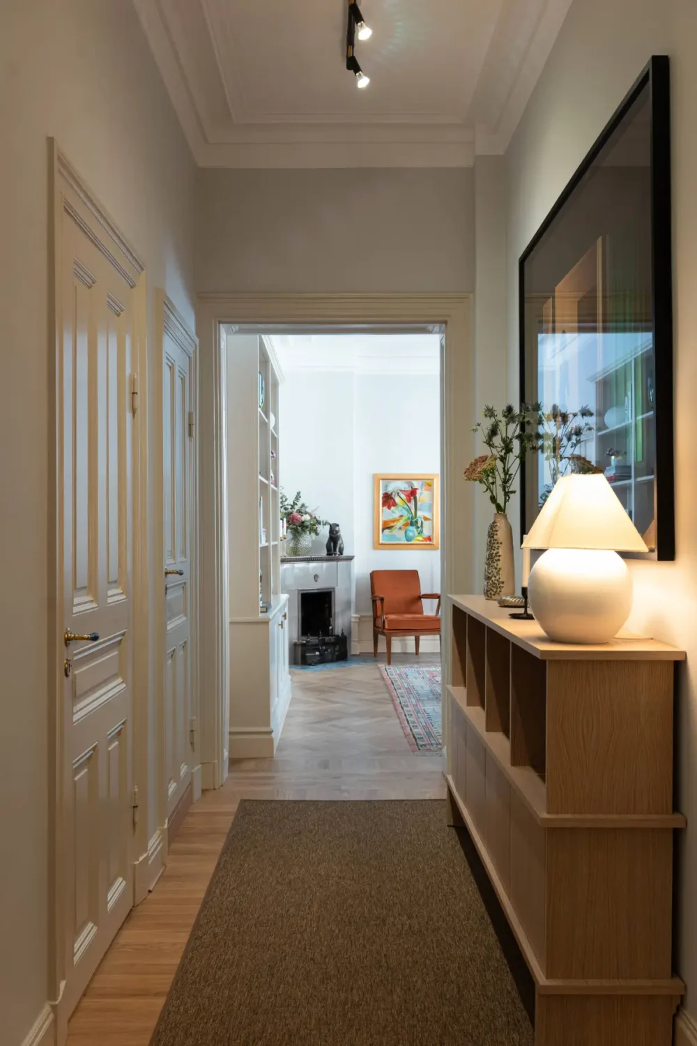 A Luxurious Family Apartment with a Dramatic Black Bathroom 28 hall