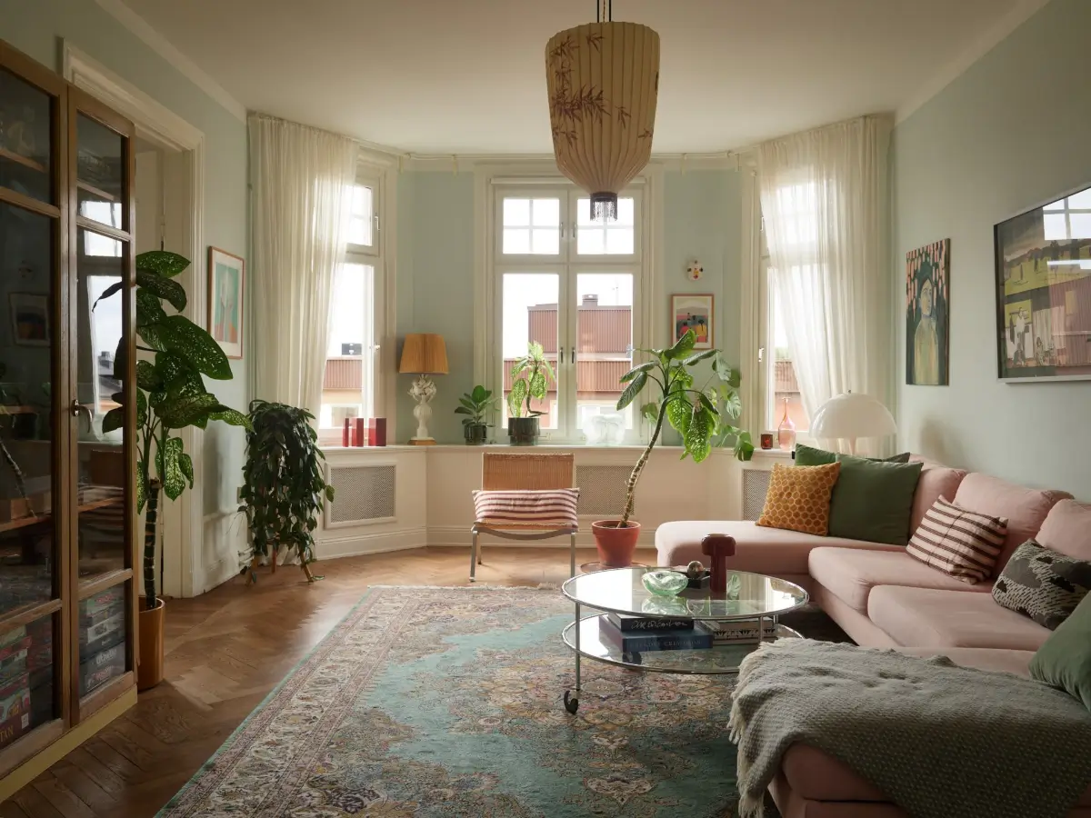 living room parquet floor large rug pink sofa bay window