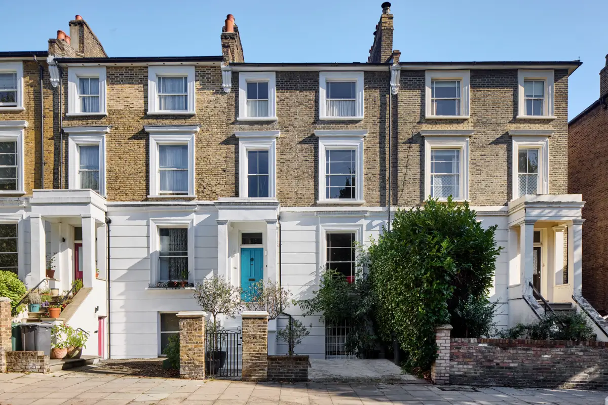 Victorian Grandeur Meets Modern Design in a Camden Square Townhouse 36 london townhouse Victorian Grandeur Meets Modern Design in a Camden Square Townhouse