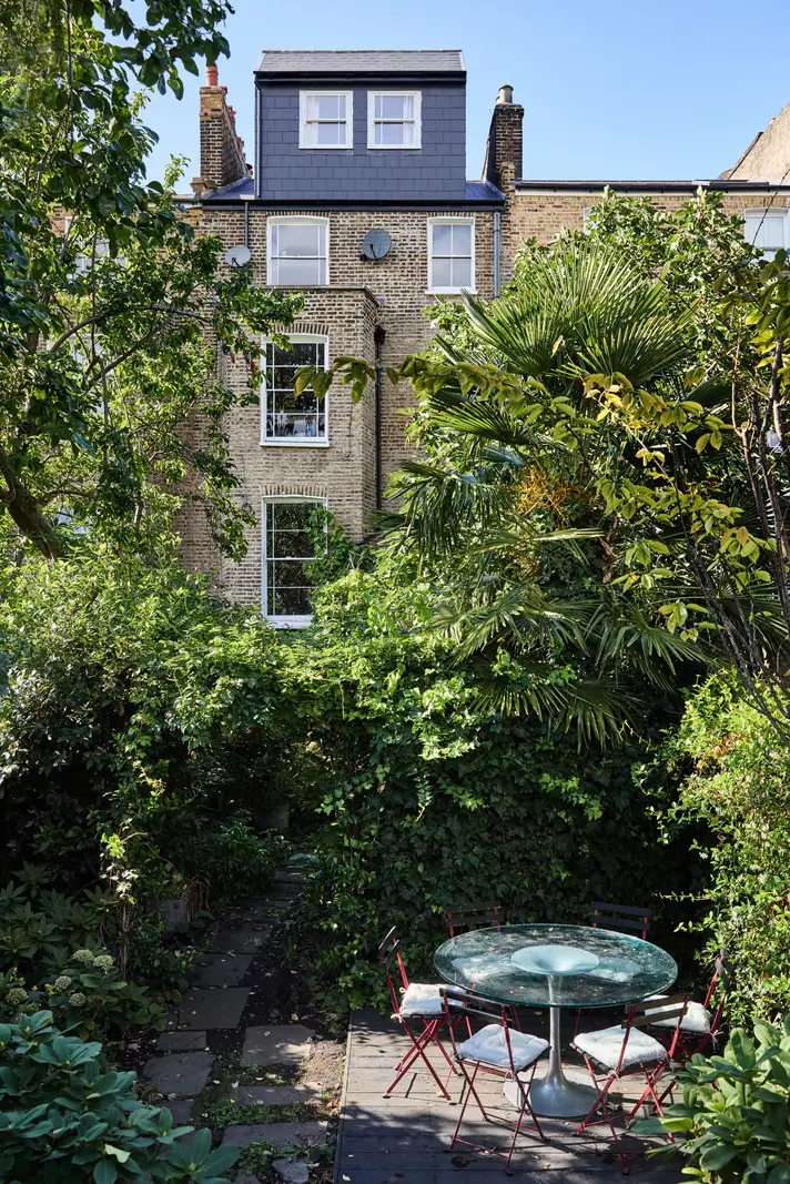Best of 2025: Balconies and Gardens 24 lush city garden