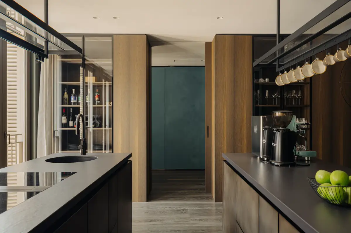A Luxurious Apartment in an Exclusive Amsterdam Location 8 luxurious apartment amsterdam28 A Luxurious Apartment in an Exclusive Amsterdam Location