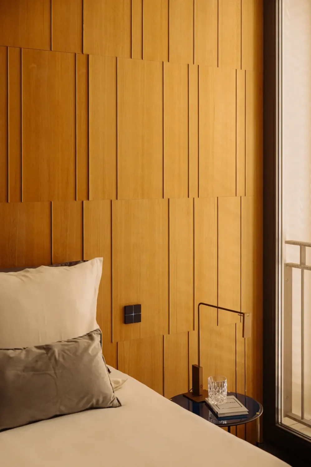 A Luxurious Apartment in an Exclusive Amsterdam Location 17 luxurious-apartment-amsterdam6
