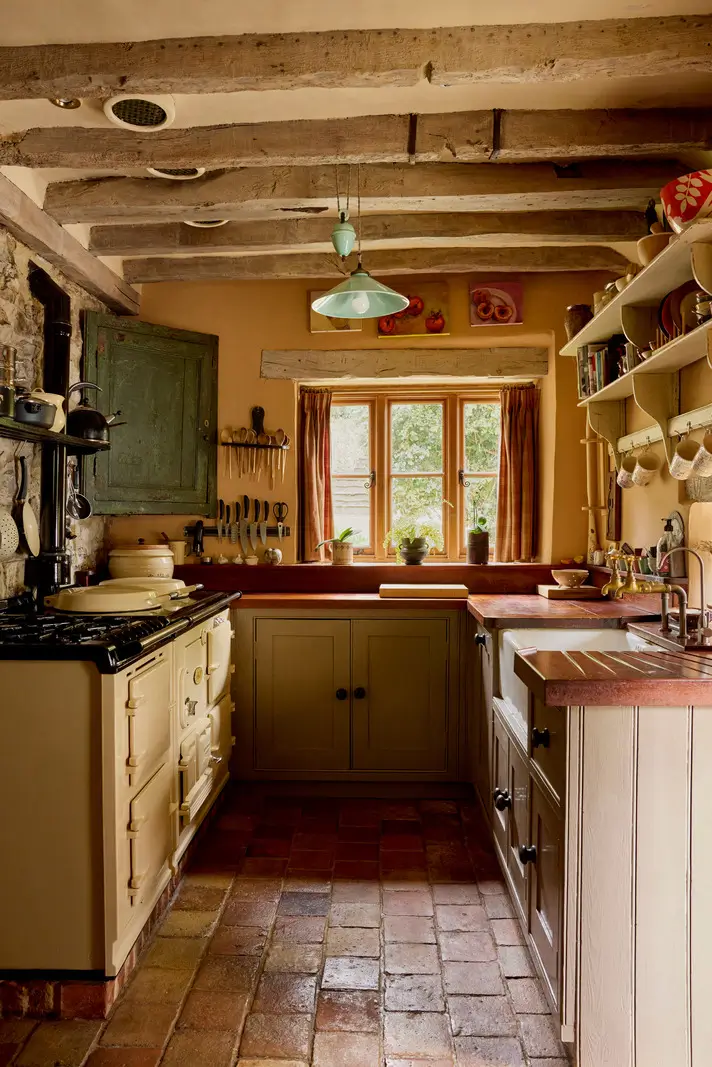 An English Cottage with Historic Character and a Charming Garden 12 palm-cottage20