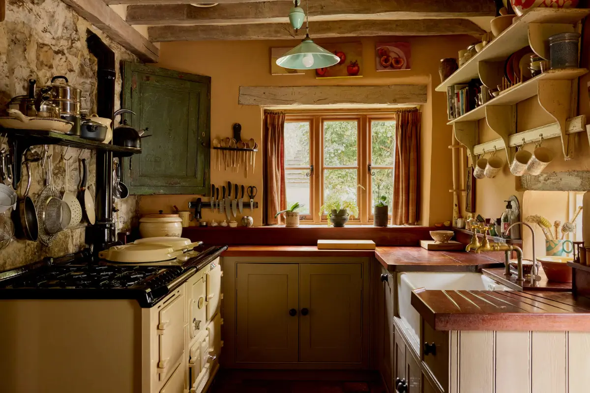 An English Cottage with Historic Character and a Charming Garden 14 palm-cottage35