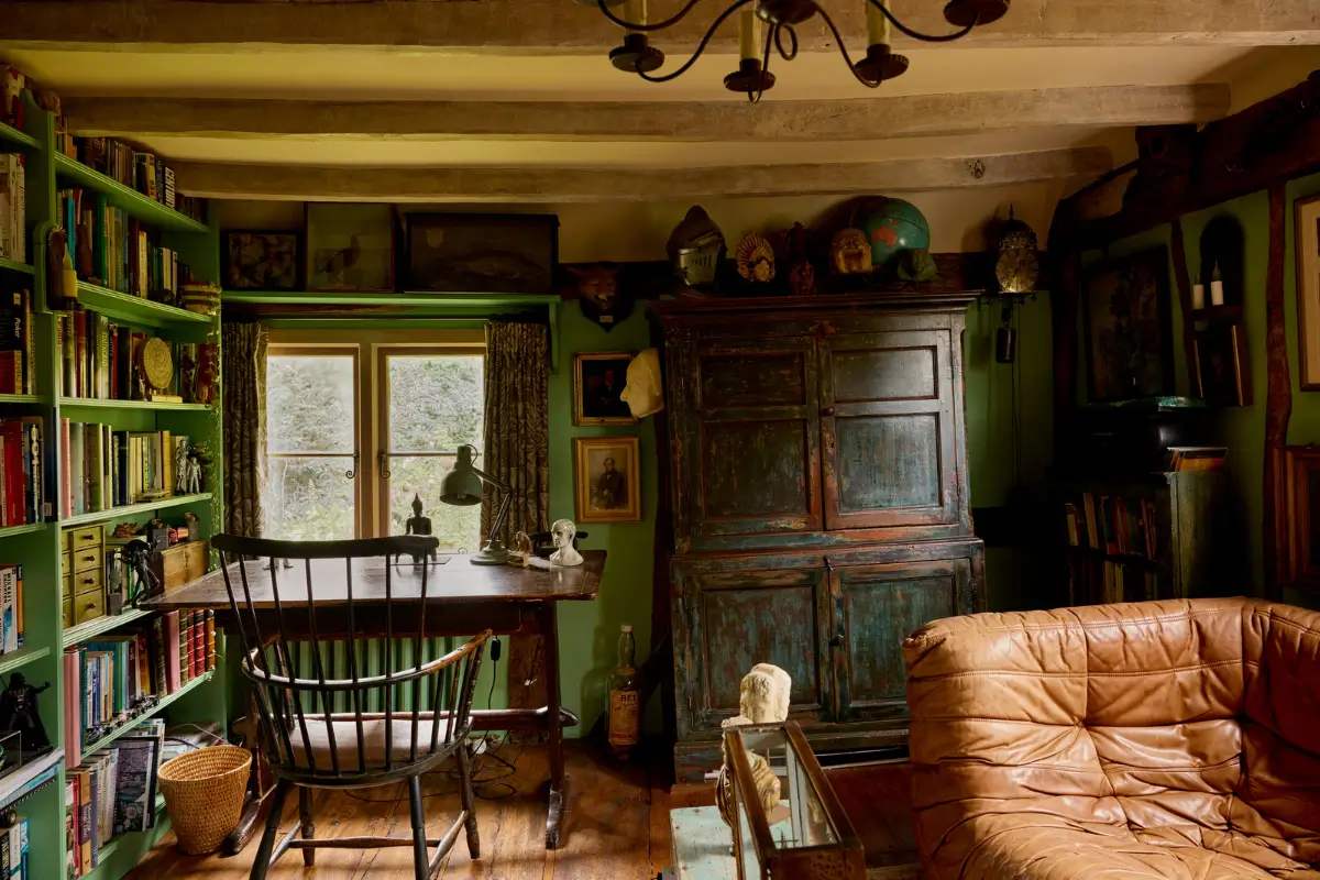 An English Cottage with Historic Character and a Charming Garden 17 palm-cottage36