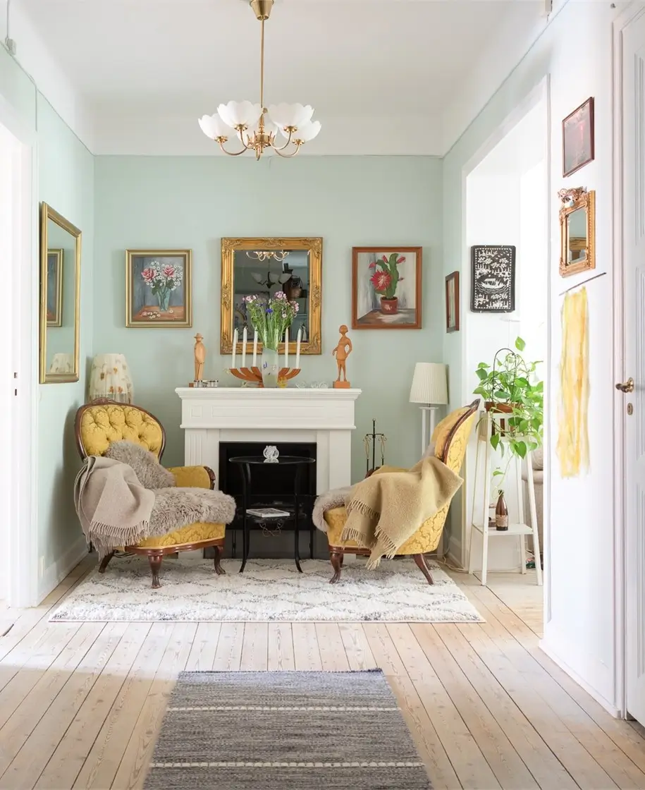 Plants and Antiques in a Spacious Stockholm Apartment 12 plant-filled swedish apartment6