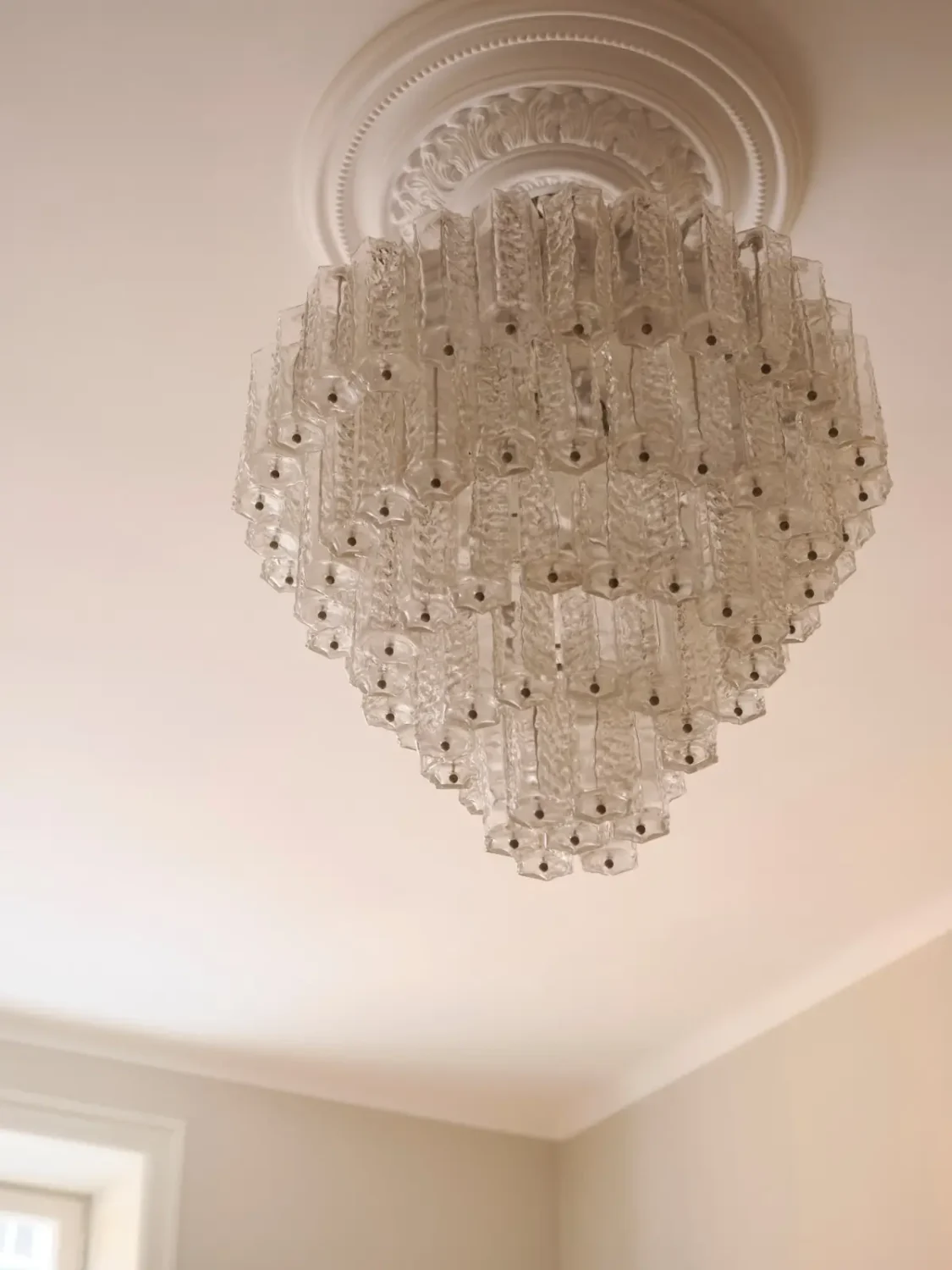 A Serene, Light-Colored Scandinavian Apartment 5 serene-light-scandinavian-apartment-nordroom26