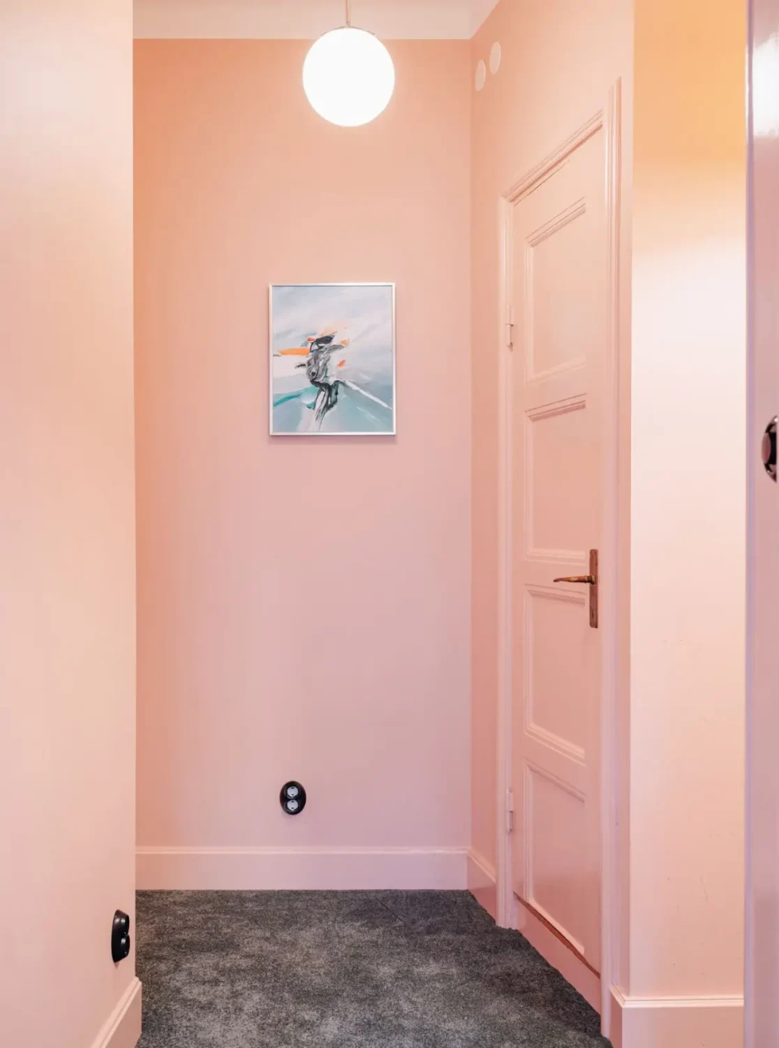 A Scandi Apartment with Bright Color Pops and a Beautiful Courtyard Terrace 30 soder9