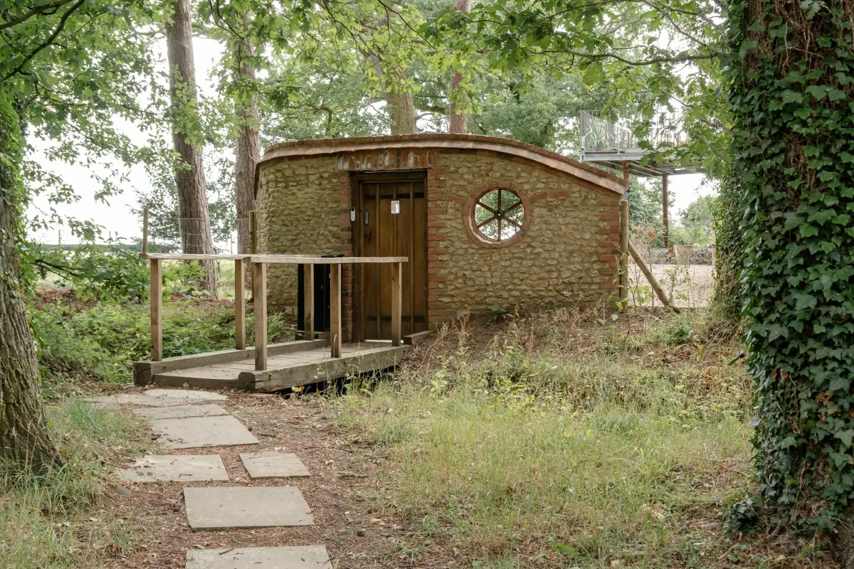 The Roundhouse: A Sustainable Five-Bedroom House in the Hertfordshire Countryside 33 the roundhouse england2