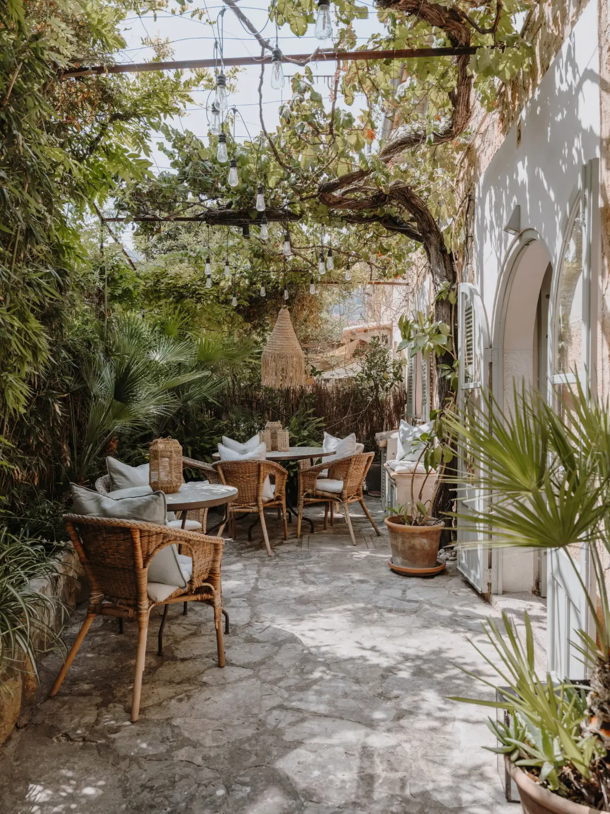 1800s-home-deia-mallorca-nordroom2