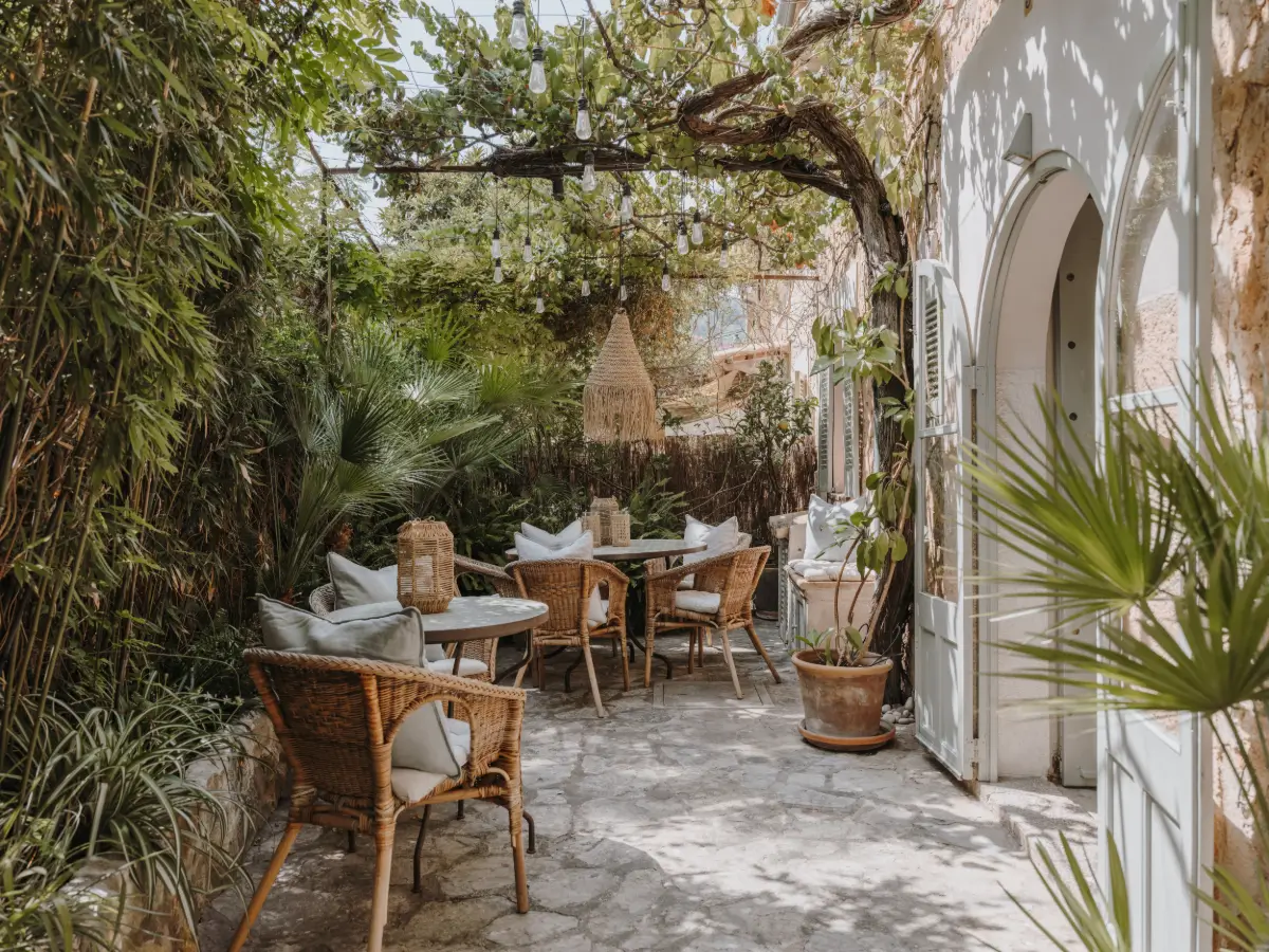 1800s-home-deia-mallorca-nordroom46