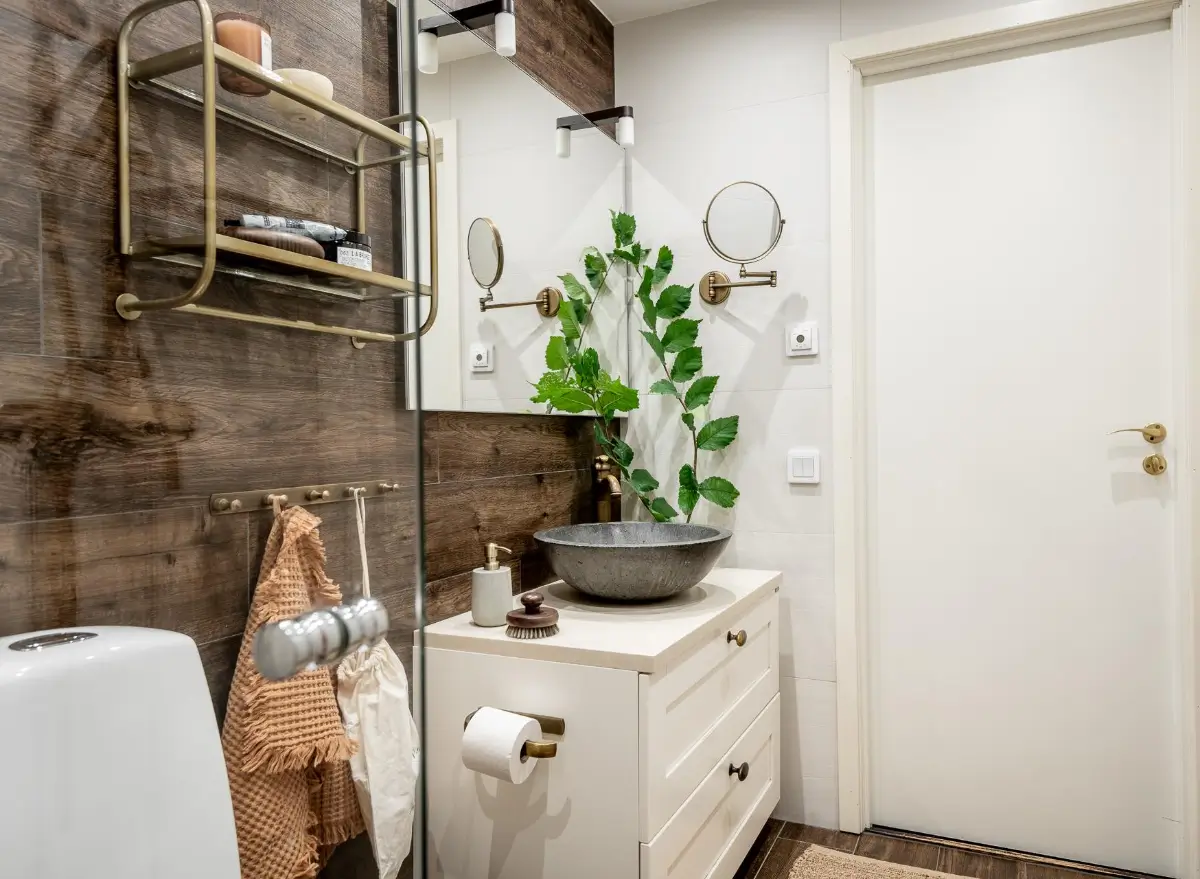 William Morris Wallpapers and Period Features in a Gothenburg Apartment 35 bathroom