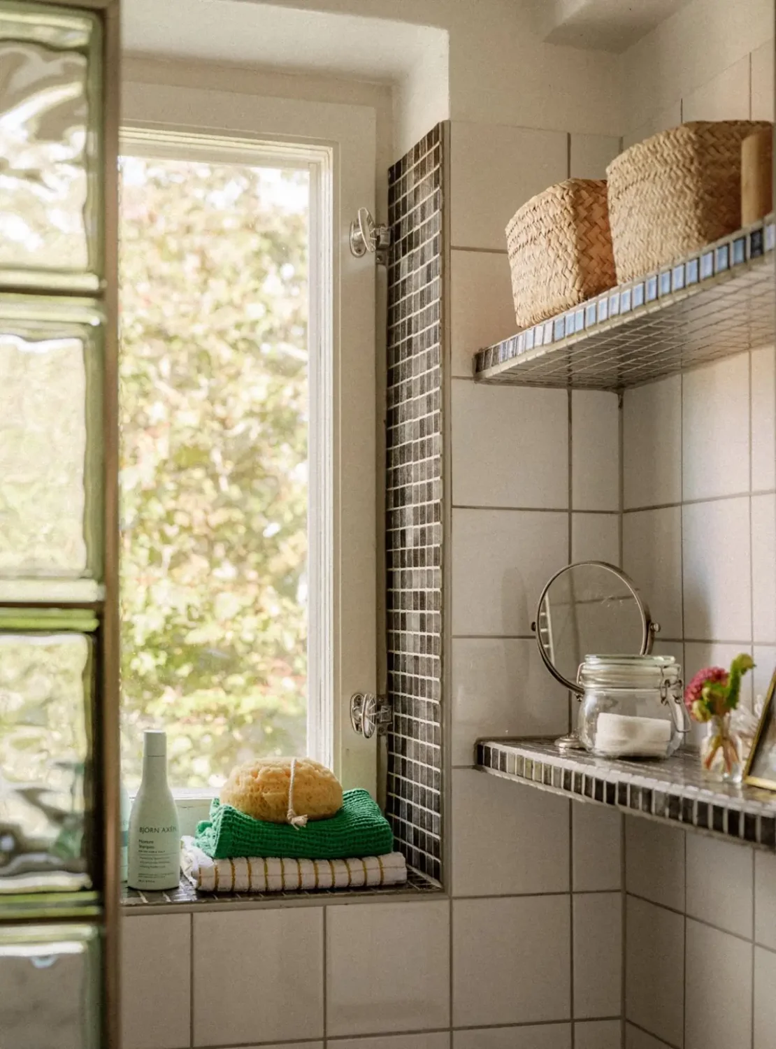 Green Tones and Period Elements in a 1940s Apartment 15 bathroom shelves