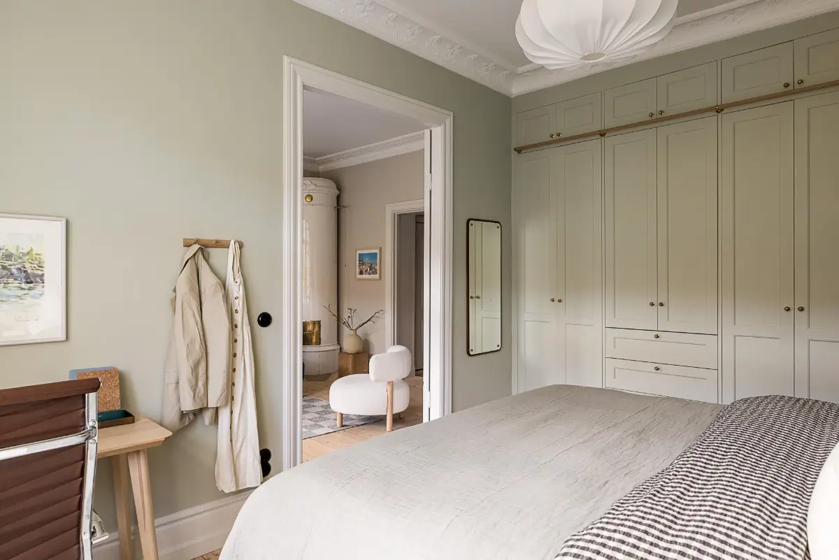 A Classic Renovated Apartment with a Social Light Green Kitchen 20 bedroom built-in wardrobes