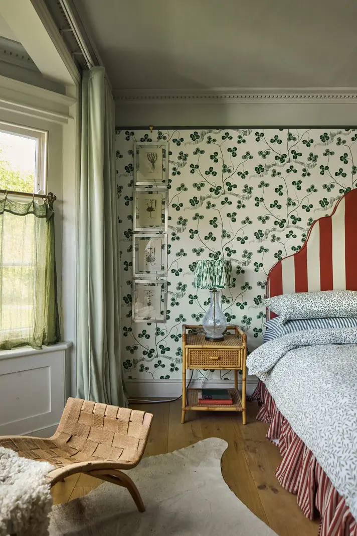 Best of 2025: Bedrooms 20 bedroom clover wallpaper striped headboard nordroom