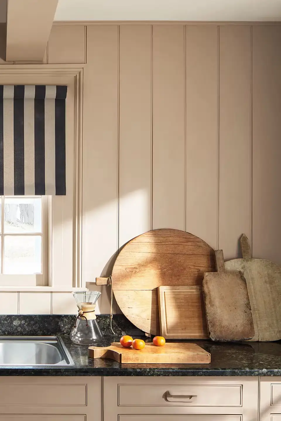 Benjamin Moore’s 2026 Color of the Year: Silhouette Brings Sophisticated Depth to Every Space 12 benjamin moore sherwood tan color trends 2026 nordroom