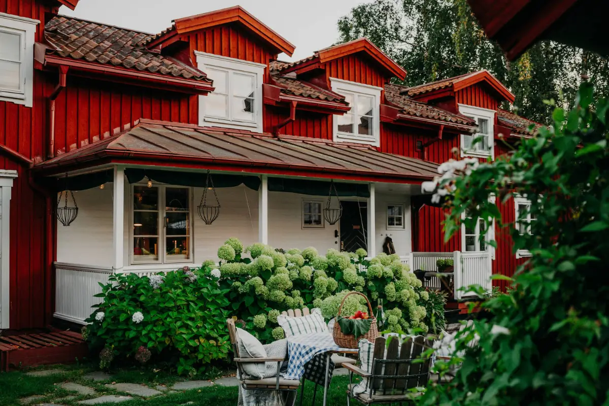 A Fairytale Home and Garden with Views of Gripsholm Castle in Sweden 59 charming courtyard family home sweden nordroom55 A Fairytale Home and Garden with Views of Gripsholm Castle in Sweden