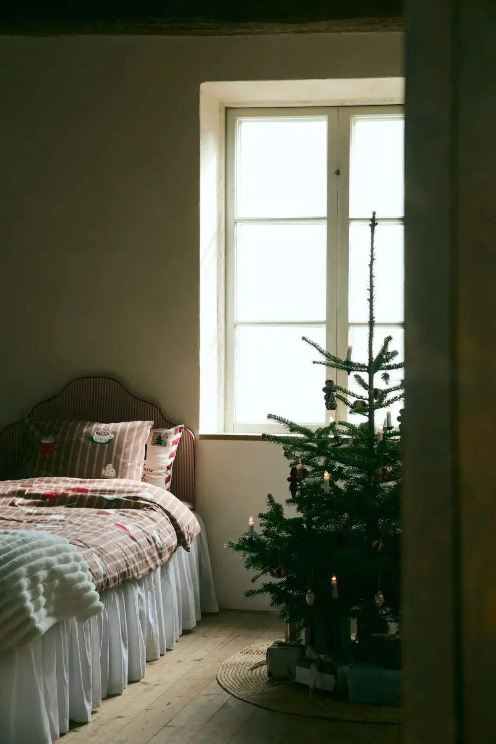 H&M Home Christmas Collection 2025: A Warm, Textured Take on Holiday Decor 15 christmas kids bedroom hm home H&M Home Christmas Collection 2025: A Warm, Textured Take on Holiday Decor
