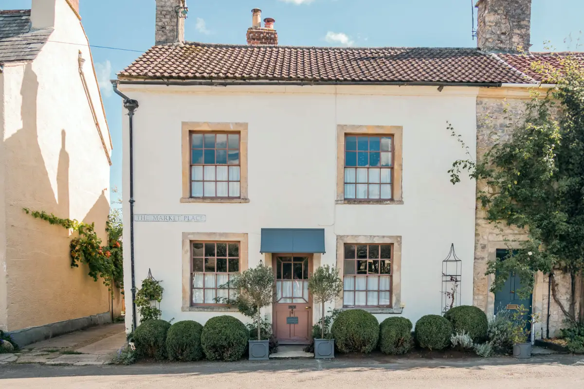 Lime Paint and Cozy Rooms in a Charming English Cottage 28 english cottage