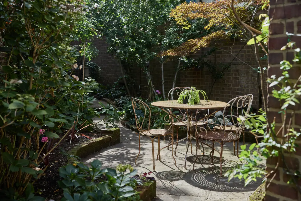 A deVOL Kitchen in a Beautiful Restored Georgian Townhouse in London 32 garden terrace