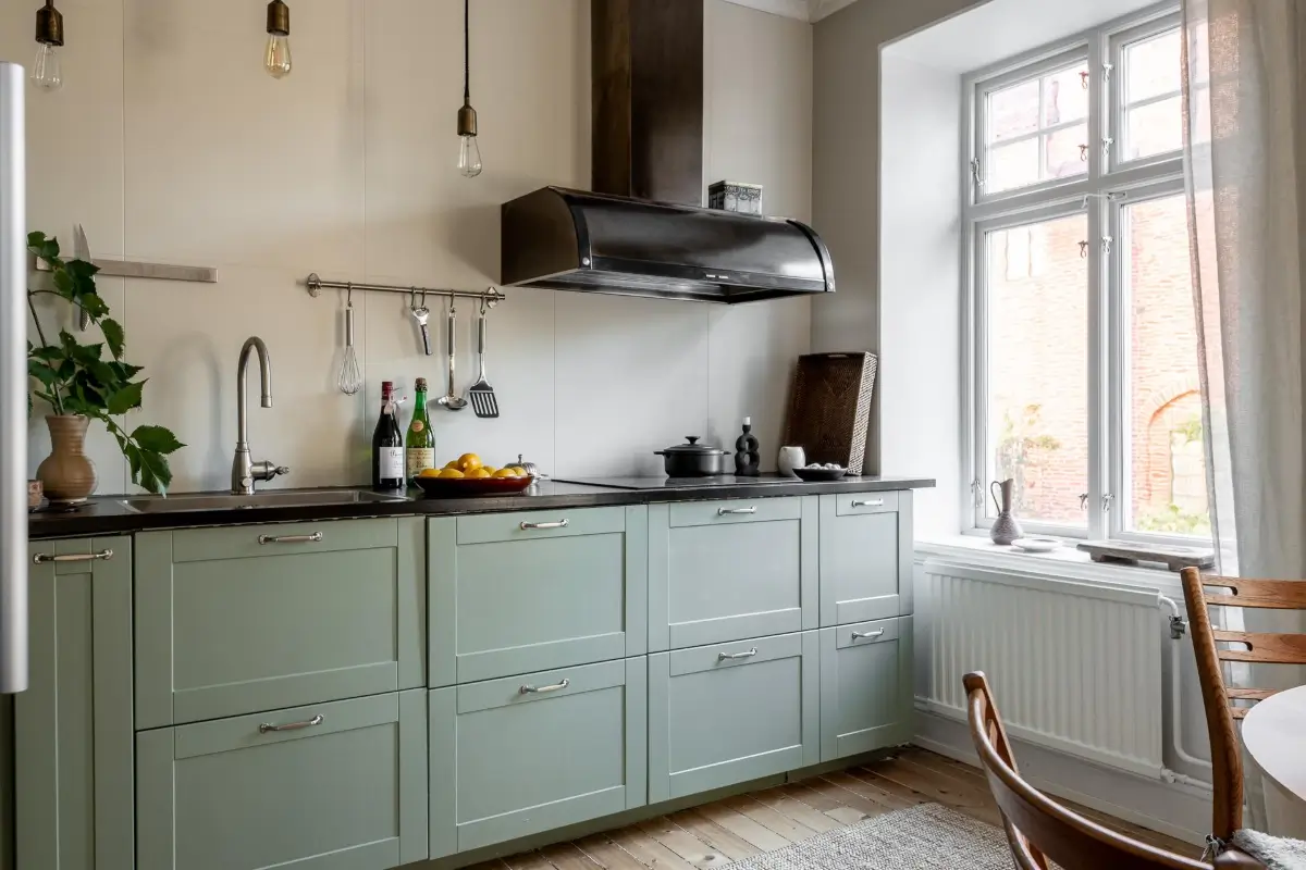 William Morris Wallpapers and Period Features in a Gothenburg Apartment 14 green kitchen cabinets