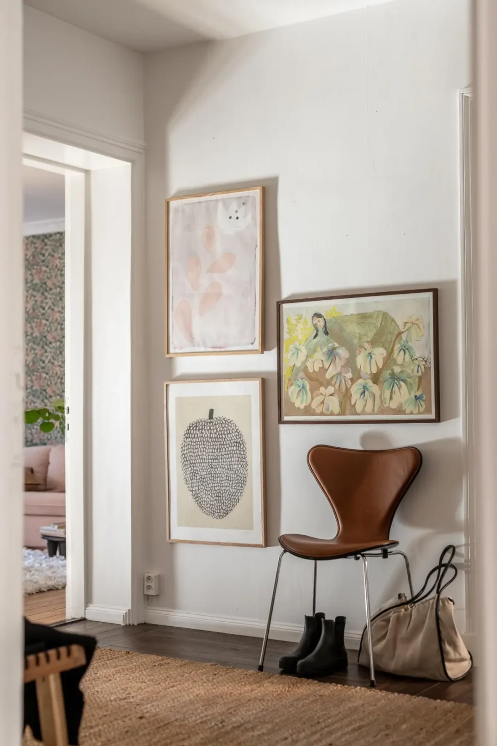William Morris Wallpapers and Period Features in a Gothenburg Apartment 33 hall
